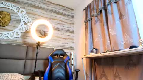     online show from September 21, 2:29 pm