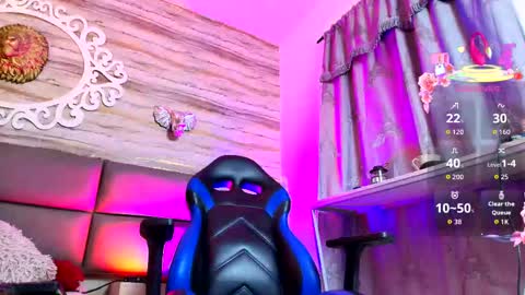     online show from September 26, 4:44 pm