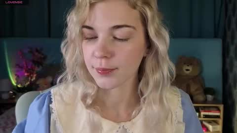 Bella online show from November 10, 12:42 am