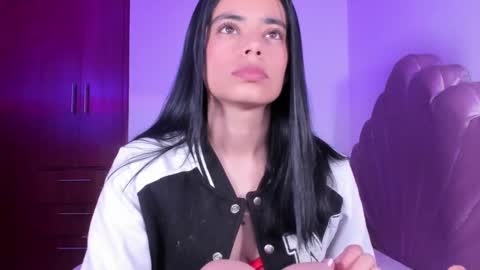 Snapshot of bella_sun_ chatting on September 14, 5:28 am Valeria Model Independent online show from September 14, 5:28 am