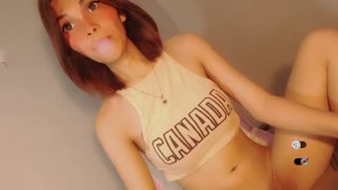 Bella online show from December 8, 2:19 pm