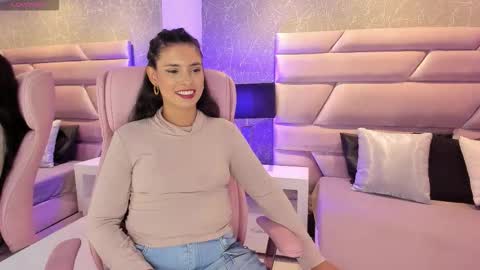 Snapshot of bellaagrace chatting on January 14, 4:18 am bellaagrace online show from January 14, 4:18 am