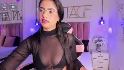 bellaagrace online show from June 11, 9:35 pm