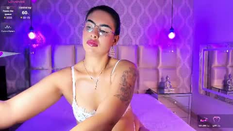 bellaagrace online show from June 13, 4:21 am