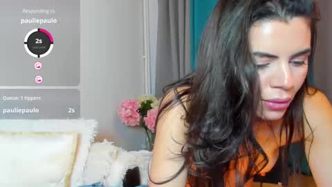 Snapshot of bellaanna25 chatting on December 14, 4:31 pm BellaAnna online show from December 14, 4:31 pm
