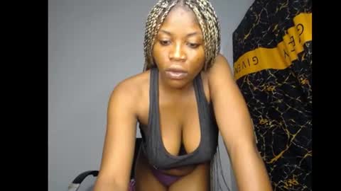 bella online show from July 7, 6:12 pm