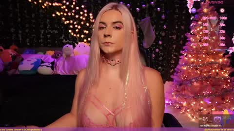 Snapshot of bellabearts chatting on December 19, 10:21 pm Bellalunabear trans JadePlant Cis online show from December 19, 10:21 pm