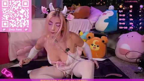 Snapshot of bellabearts chatting on November 3, 10:32 pm Bellalunabear trans JadePlant Cis online show from November 3, 10:32 pm