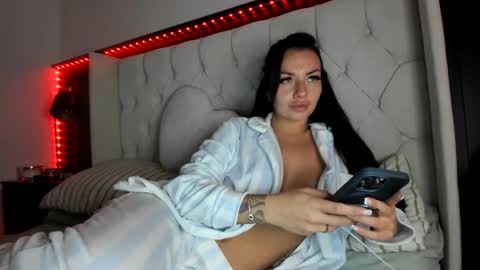 Bella Black online show from May 17, 8:38 pm