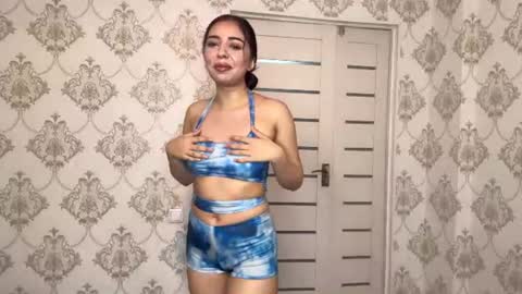 Snapshot of bellacorvin chatting on July 22, 5:32 am Bella online show from July 22, 5:32 am