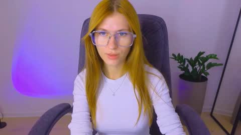 Snapshot of bellafoxi chatting on September 28, 11:26 am BellaFoxi online show from September 28, 11:26 am