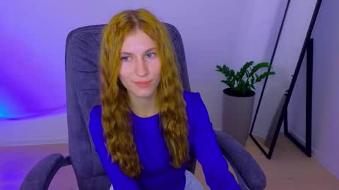 Snapshot of bellafoxi chatting on October 6, 10:56 am BellaFoxi online show from October 6, 10:56 am