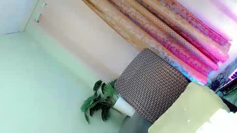 Snapshot of bellafucks1 chatting on September 30, 2:27 am Bella rowt online show from September 30, 2:27 am