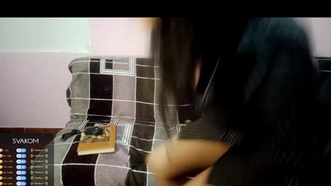 Snapshot of bellah_rose_squirt chatting on November 15, 7:43 pm Bella online show from November 15, 7:43 pm