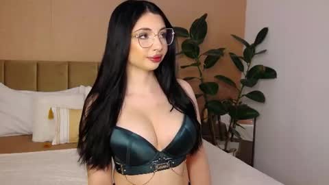 Snapshot of bellahere chatting on June 22, 6:54 am Diana online show from June 22, 6:54 am