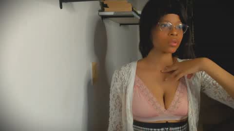 Bellah online show from July 18, 11:08 pm