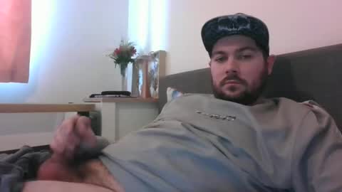 Snapshot of bellandballs chatting on March 3, 2:04 pm bellandballs online show from March 3, 2:04 pm