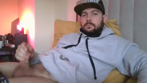 Snapshot of bellandballs chatting on April 4, 4:48 pm bellandballs online show from April 4, 4:48 pm