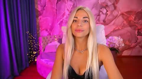 Snapshot of bellarayyy chatting on September 19, 8:31 pm Bella online show from September 19, 8:31 pm