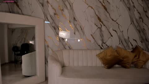 Snapshot of bellarosex1 chatting on November 11, 4:01 am Bella Rose online show from November 11, 4:01 am