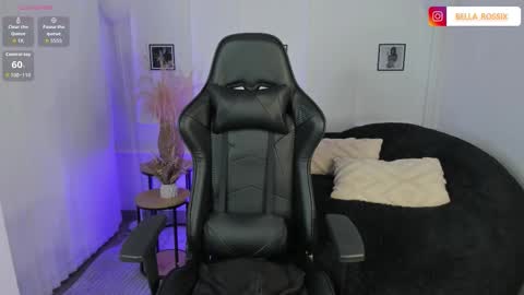 CALL ME BELLA online show from November 12, 12:44 am