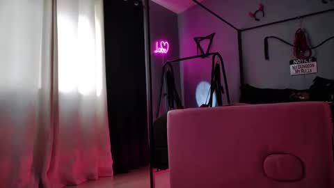 Bellaskeykeeper online show from February 20, 5:57 pm