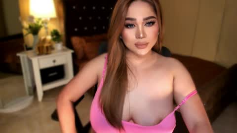 BELLA JONES online show from April 11, 4:17 am