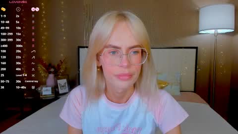 Bella online show from June 5, 1:01 am