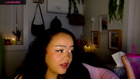 Snapshot of bellatrix993 chatting on March 7, 6:46 am bellatrix993 online show from March 7, 6:46 am