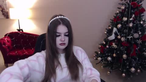 Snapshot of bellaveller chatting on December 27, 3:26 pm BellaVeller online show from December 27, 3:26 pm