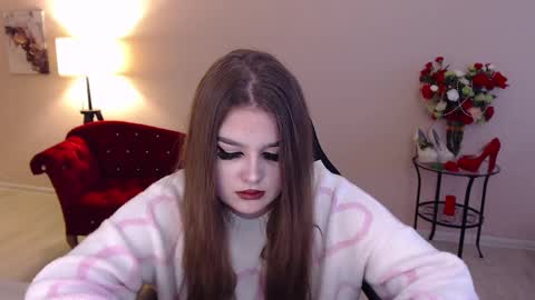 Snapshot of bellaveller chatting on February 6, 12:05 pm BellaVeller online show from February 6, 12:05 pm