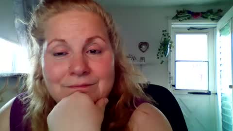 Snapshot of bellavoca chatting on July 14, 10:43 am Bellavoca online show from July 14, 10:43 am