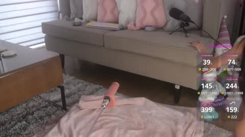 Snapshot of belle_adrienne chatting on January 4, 4:33 am Belle Adrienne  IG  online show from January 4, 4:33 am