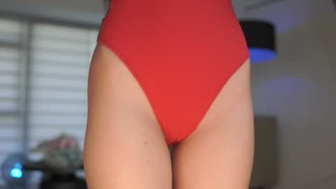 Snapshot of belle_adrienne chatting on October 4, 11:14 pm Belle Adrienne  IG  online show from October 4, 11:14 pm