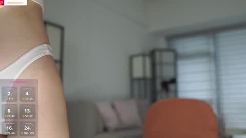 Snapshot of belle_adrienne chatting on November 19, 6:35 am Belle Adrienne IG online show from November 19, 6:35 am