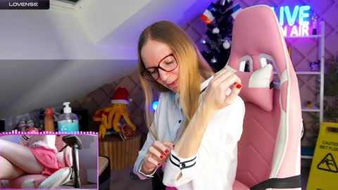 Alice online show from December 2, 7:36 am