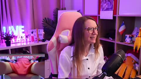 Alice online show from May 5, 6:32 am