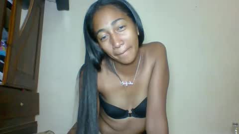 belle_annah online show from May 1, 1:43 am