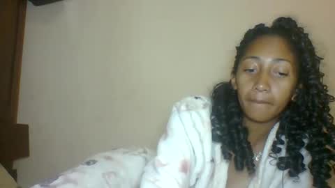 Snapshot of belle_annah chatting on May 9, 3:56 am belle_annah online show from May 9, 3:56 am