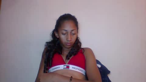 Snapshot of belle_annah chatting on May 14, 6:09 am belle_annah online show from May 14, 6:09 am