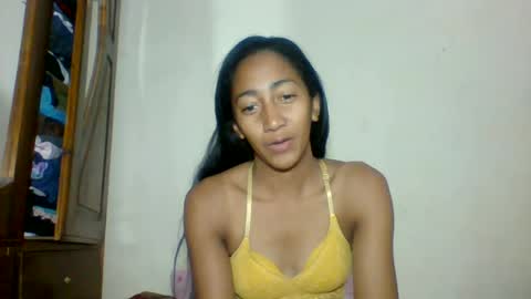 Snapshot of belle_annah chatting on June 28, 4:07 am belle_annah online show from June 28, 4:07 am