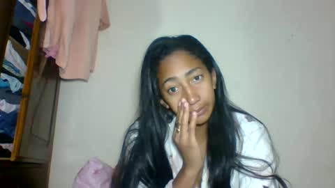 Snapshot of belle_annah chatting on July 1, 3:52 am belle_annah online show from July 1, 3:52 am