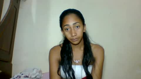 Snapshot of belle_annah chatting on July 8, 1:54 am belle_annah online show from July 8, 1:54 am