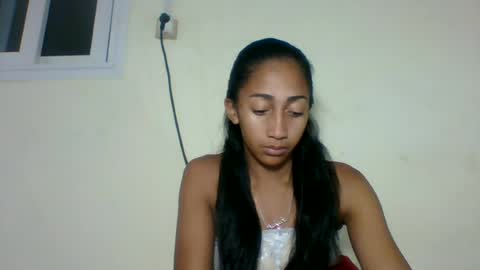Snapshot of belle_annah chatting on July 10, 3:25 pm belle_annah online show from July 10, 3:25 pm