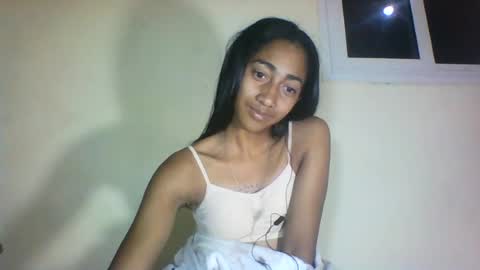 Snapshot of belle_annah chatting on August 7, 3:52 am belle_annah online show from August 7, 3:52 am