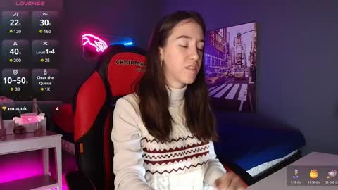 Bella online show from November 20, 2:39 pm