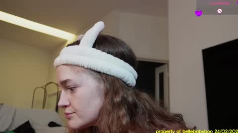 BELLE   online show from February 24, 4:49 am