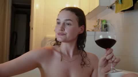 BELLE   online show from September 14, 10:58 am