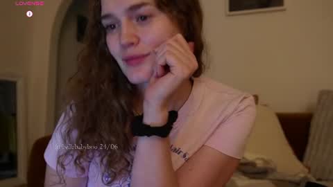 Snapshot of bellebabyboo chatting on June 26, 5:06 pm BELLE online show from June 26, 5:06 pm
