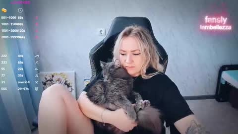 Your Annabelle Wolf  online show from March 7, 10:45 am